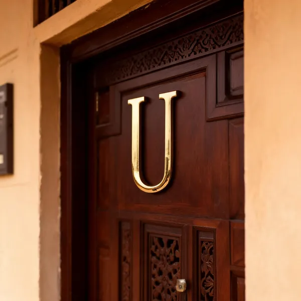 Brass_Hotel_Door_Letter_U_Personalised_Alphabet_Sign_For_Home_Decor_100mm