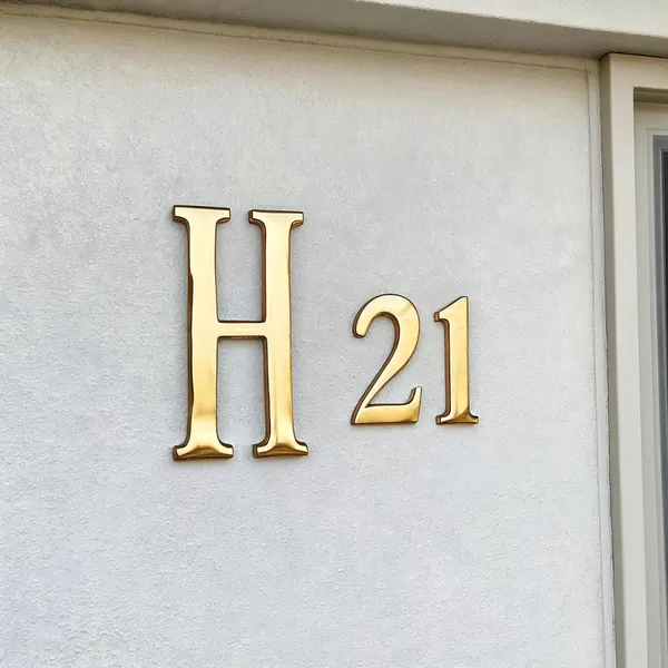 Brass_Hotel_Door_Letter_H_Personalised_Alphabet_Sign_For_Home_Decor_100mm