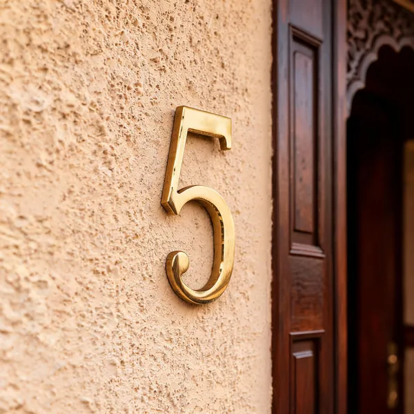 Brass_Hotel_Door_Number_5_Personalised_Alphabet_Sign_For_Home_Decor_100mm