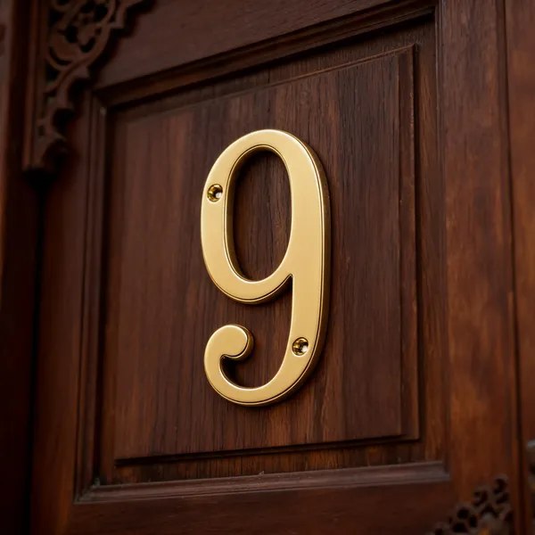 House_Address_Numbers_With_Screws