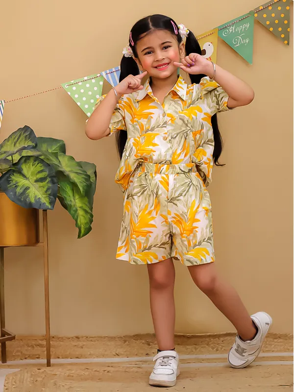 Yellow_Cotton_Floral_Print_Relaxed_Romper_For_Girls