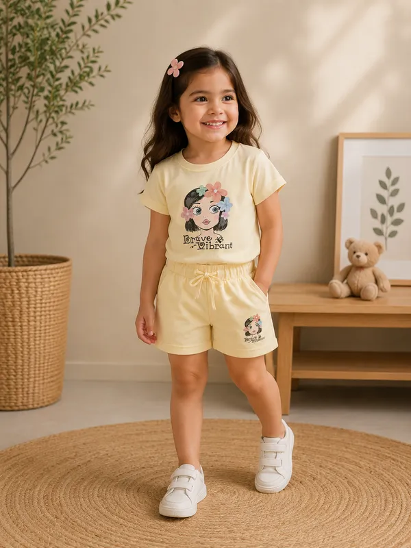 Yellow_Cotton_Printed_T-Shirt_And_Shorts_Set_For_Girls