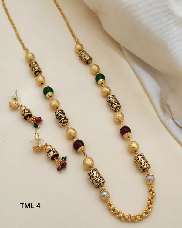 Gold_Tone_Alloy_Green_Burgundy_Beaded_Traditional_Necklace_Set_For_Women