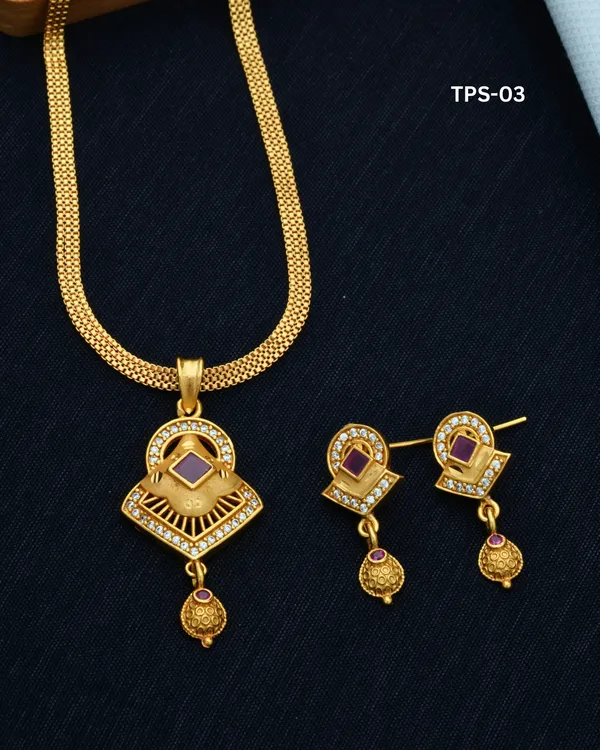 Gold_Tone_Geometric_Necklace_And_Earrings_Set_For_Women