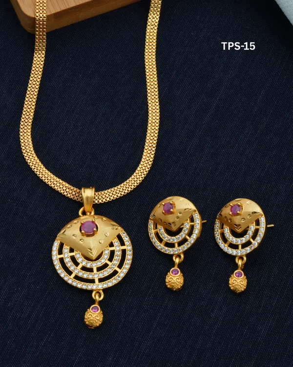 Gold_Tone_Alloy_Stone_Studded_Pendant_Necklace_Earrings_Set_For_Women