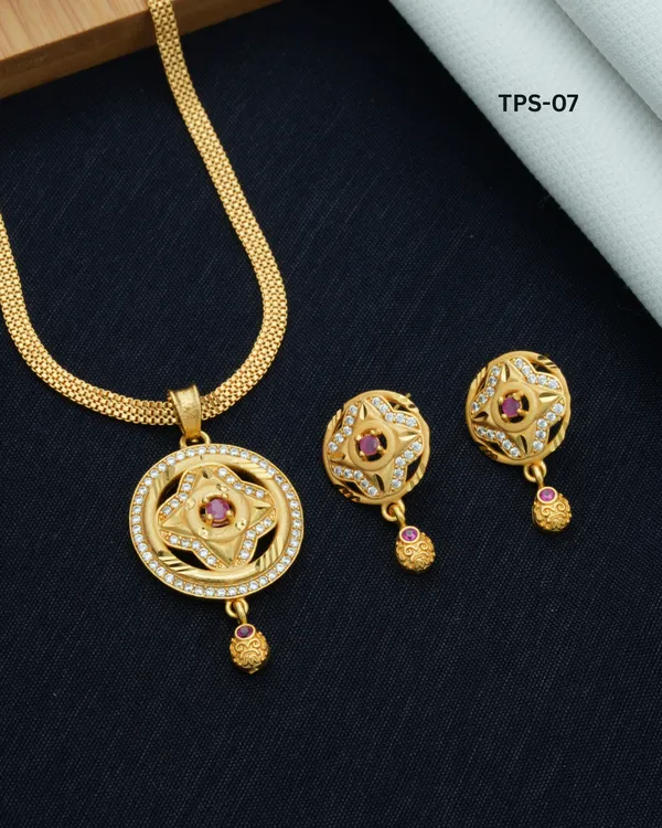 Gold_Tone_Red_Stone_Circular_Necklace_And_Earrings_Set_For_Women