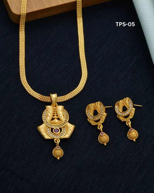 Gold_Tone_Purple_Stone_Pendant_Jewellery_Set_For_Women