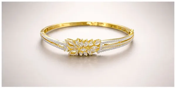 Gold_Cz_Floral_Motif_Open_Bangle_For_Women
