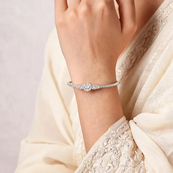 Silver_Cz_Cluster_Stone_Open_Bangle_For_Women