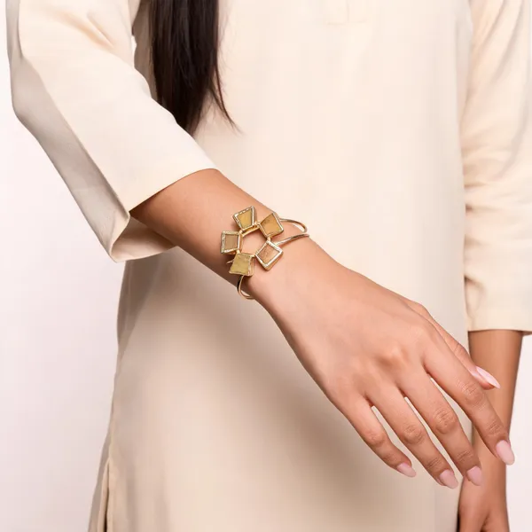 Gold_Yellow_Natural_Stone_Handmade_Brass_Bracelet_For_Women