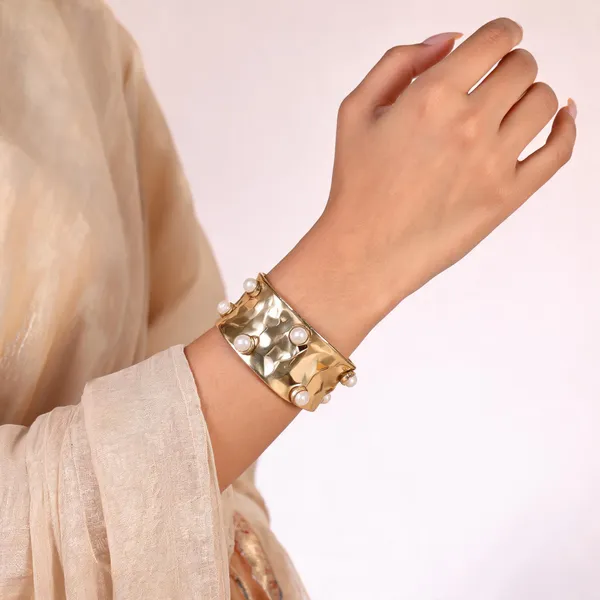 Gold_Handmade_Brass_Pearl_Bracelet_For_Women