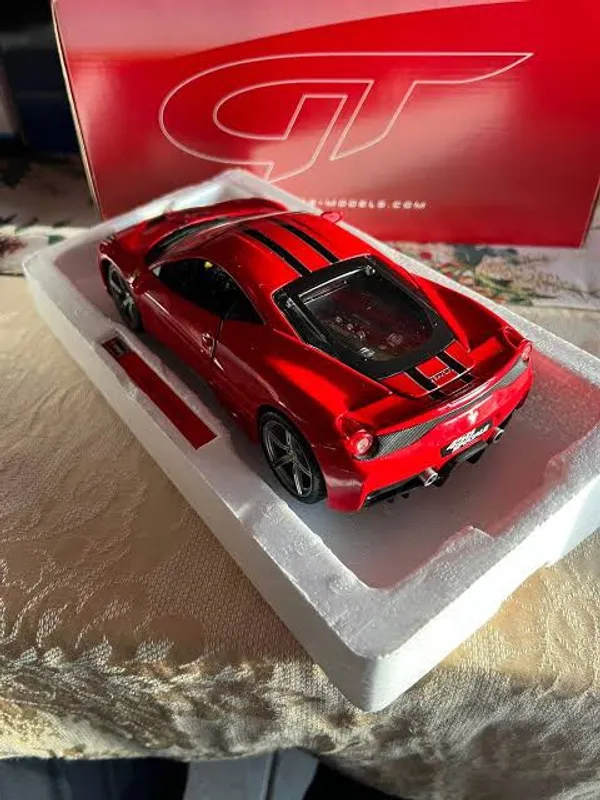 Bburago_1:64_Ferrari_458_Speciale_Red_Diecast_Model_Car_(Tai_Tat_Version)