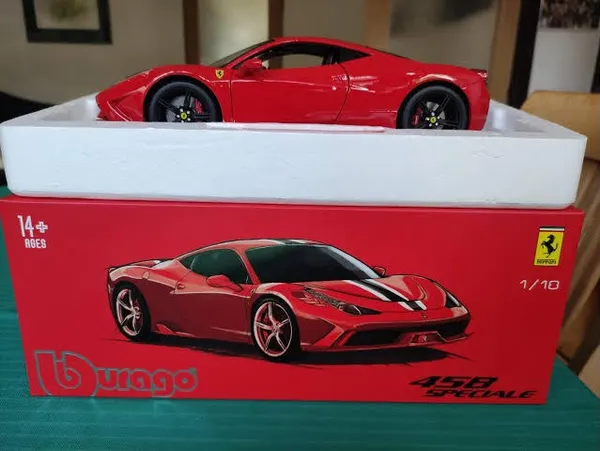 Bburago_1:64_Ferrari_458_Speciale_Red_Diecast_Model_Car_(Tai_Tat_Version)