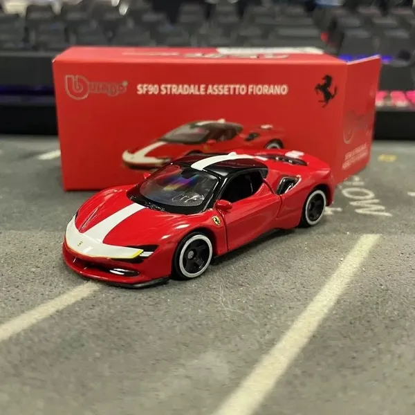 Bburago_1:64_Ferrari_SF90_Stradale_Red_White_Diecast_Model_Car