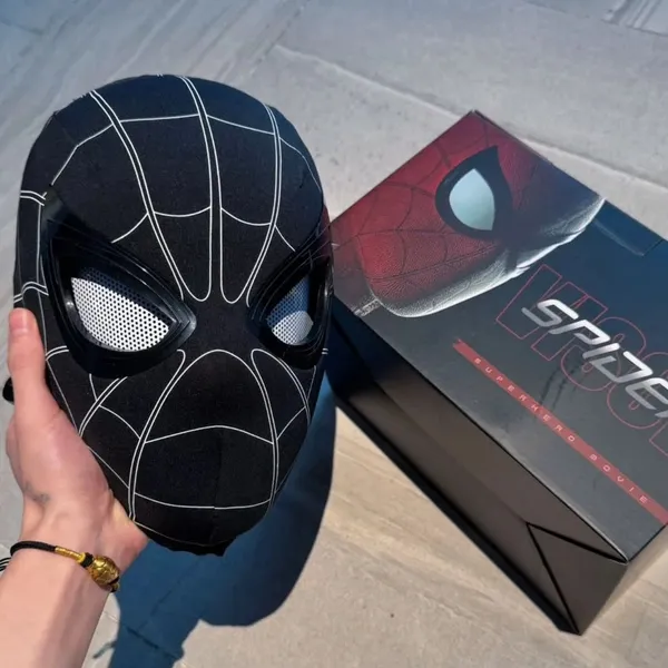Black_Spidermann_Face_Mask_Moving_Eyes_With_Jaw_Motion_