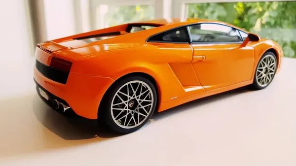 Lamborghini_LP560-4_Roadster_1:43