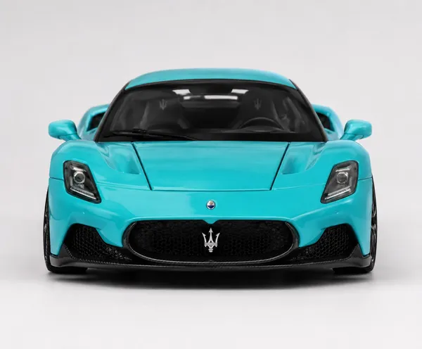 Maserati_MC20_-_Official_Licensed_1:41_Die_Cast_Supercar_Collectible