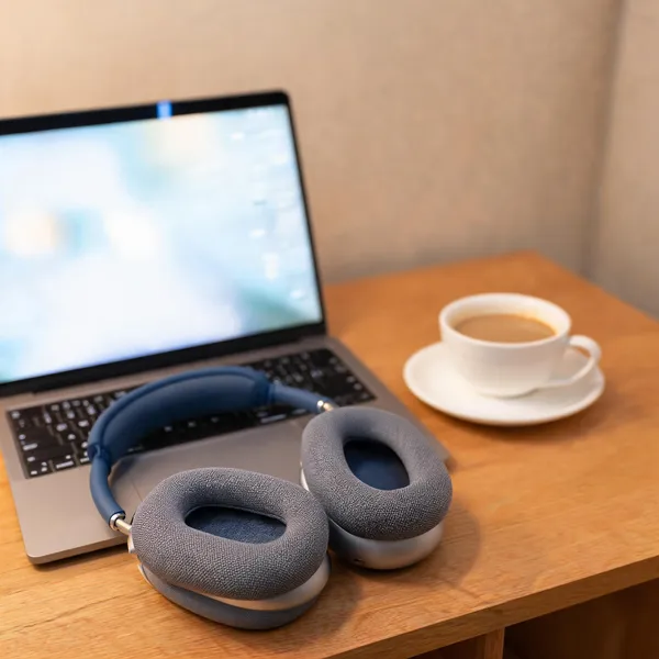 Vlot_Vision_Over-Ear_Headphones_72Hr_Battery_Music_Gaming