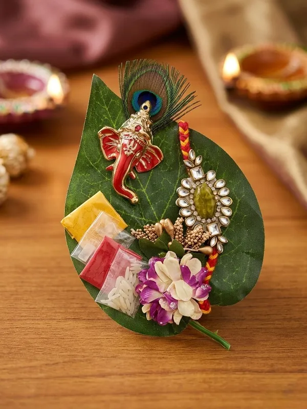 Ganesha_Rakhi_Traditional_Gift_Set