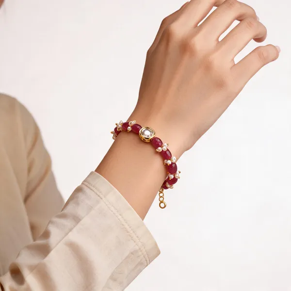 Red_White_Kundan_Brass_Beaded_Bracelet_For_Women