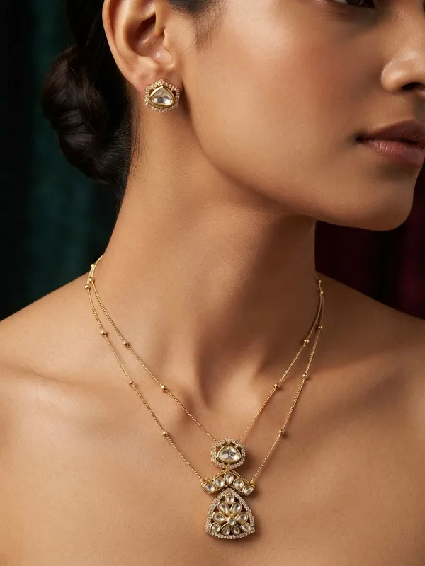 Gold_Tone_Kundan_Necklace_Set_With_Earrings_for_Women
