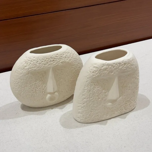 Ceramic_Textured_Face_Flower_Vase_Set_Of_2