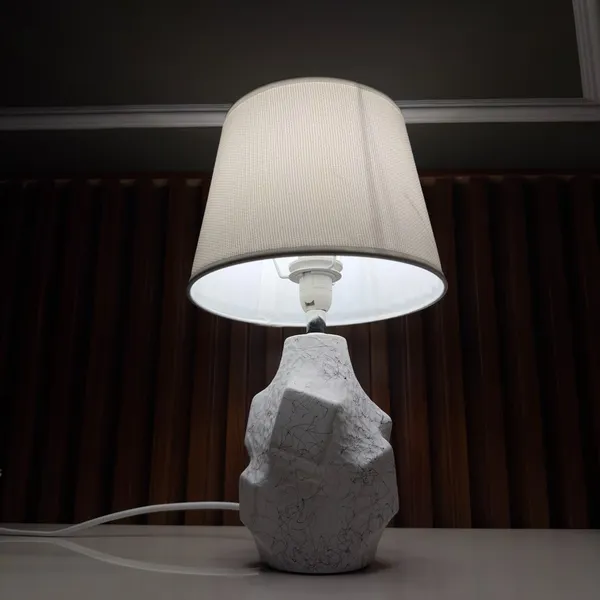 Ceramic_Modern_Marble_Vein_Table_Lamp
