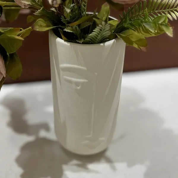 Ceramic_Abstract_Face_Flower_Vase