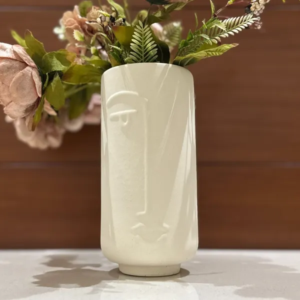 Ceramic_Abstract_Face_Flower_Vase