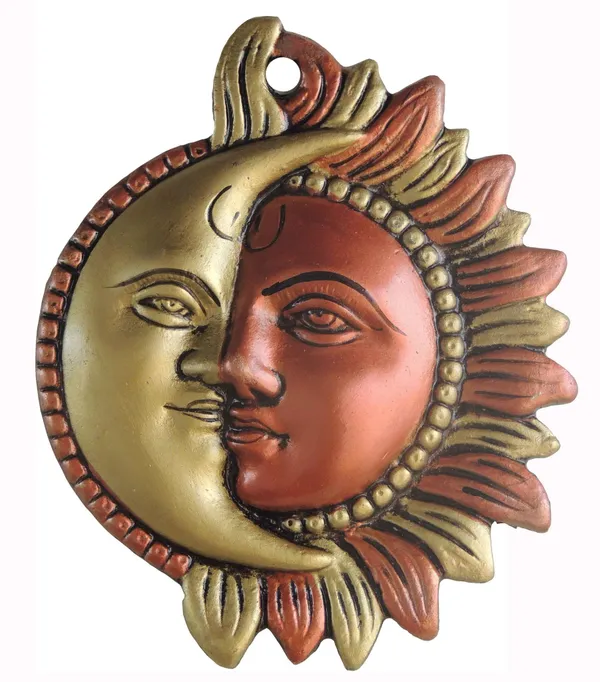 Aluminium_Wall_Hanging_Half_Surya_(Sun)_and_chandrama_(Moon)_face_-_5.3_inch_(AS209_A)