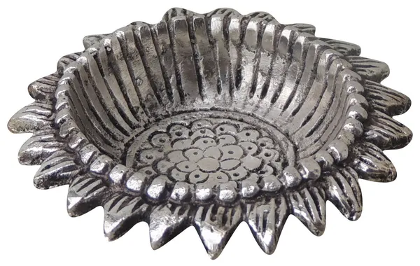 Aluminium_Showpiece_Suraj_Deepak,_Oil_Lamp_-_2.7x2.7x0.6_Inch_(AS268_E)_-_Pack_of_2