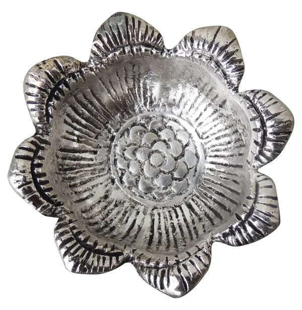 Aluminium_Showpiece_Flower_Deepak,_Oil_Lamp_-_2.6x2.6x1_Inch_(AS268_F)_-_Pack_of_2