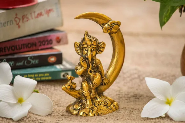 Aluminium_Showpiece_Ganesh_Ji_God_Idol_Sitting_On_Moon_-_3.5x2x4.5_inch_(AS286_G)