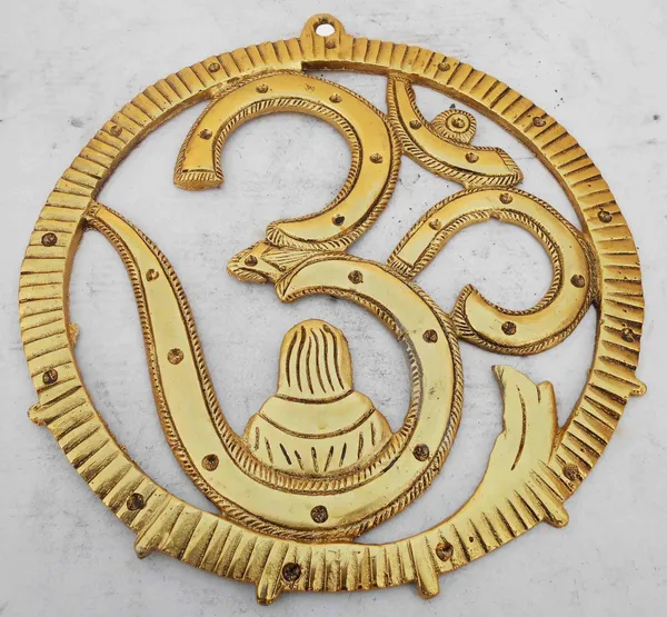 Aluminium_Wall_Hanging_Showpiece_Wall_Hanging_Om_-_10.5x1.2x11_inch_(AS346_G)