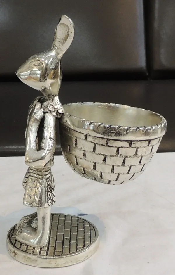 Aluminium_Showpiece_Rabbit_Basket_-_5x3.5x8_Inch_(AS494_S)