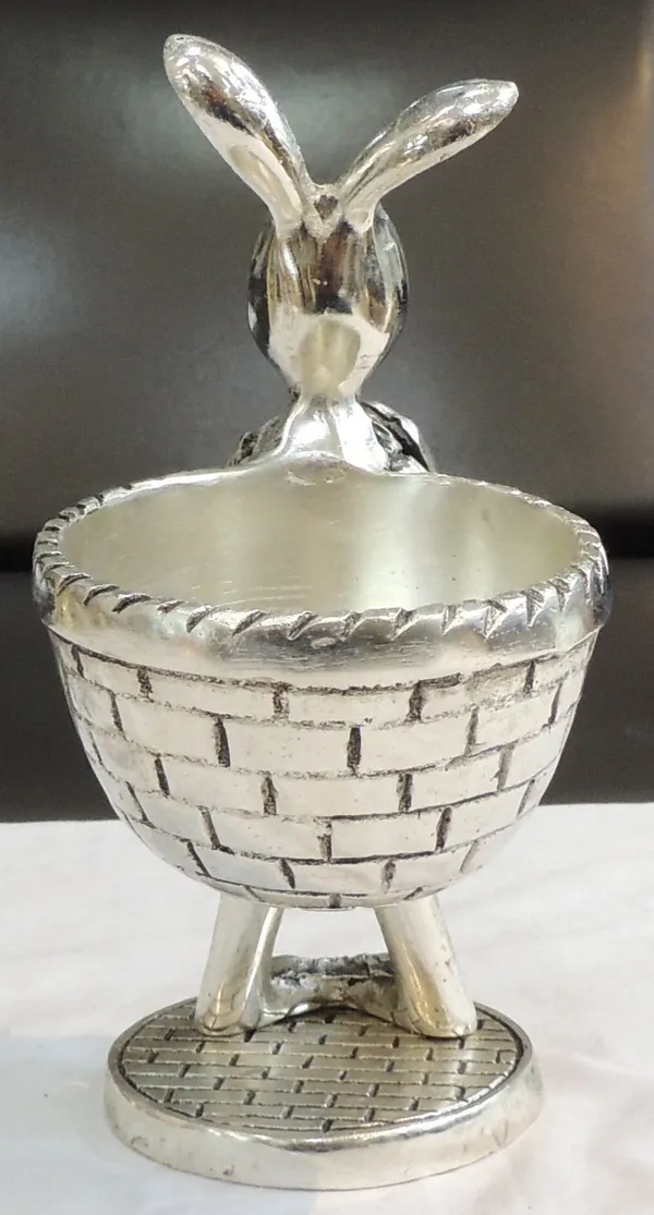 Aluminium_Showpiece_Rabbit_Basket_-_5x3.5x8_Inch_(AS494_S)
