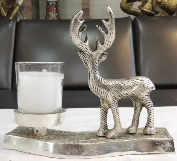 Aluminium_Showpiece_Deer_Wax_Glass_Holder_-_7x2x6_Inch_(AS497_S)