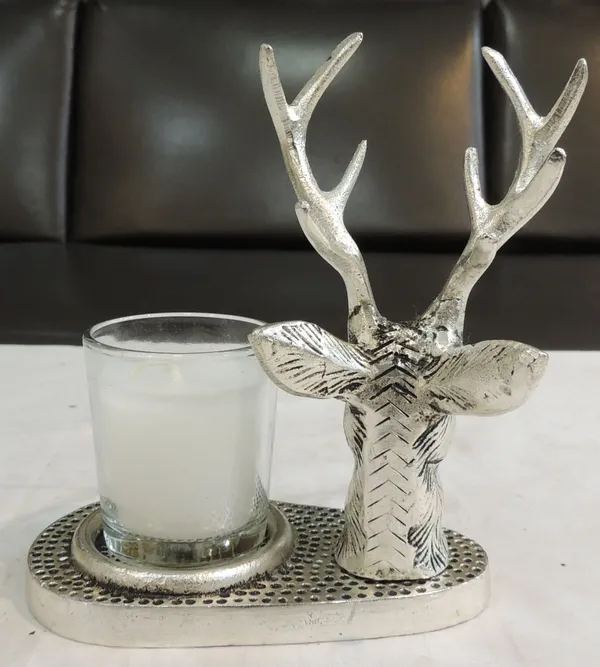 Aluminium_Showpiece_Deer_Wax_Glass_Holder_-_5x3x6_Inch_(AS498_S)