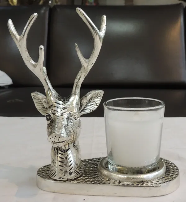 Aluminium_Showpiece_Deer_Wax_Glass_Holder_-_5x3x6_Inch_(AS498_S)