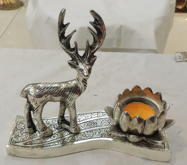 Aluminium_Showpiece_Deer_Kamal_Bowl_Statue_-_7x2x6_Inch_(AS499_S)
