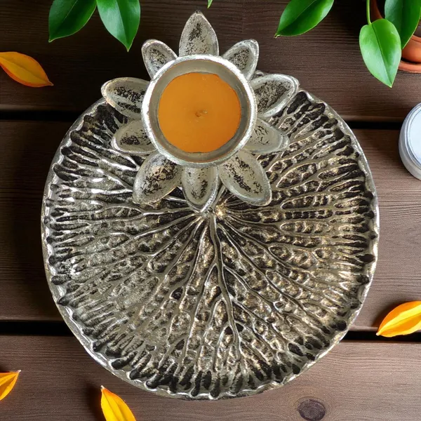 Aluminium_Showpiece_Plate_T-Light_Holder_-_7x6.2x2_Inch_(AS500_S)