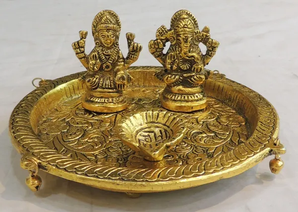 Aluminium_Showpiece_Laxmi_Ganesh_Puja_Thali_-_5.5x5.5x2.5_Inch_(AS506_G)