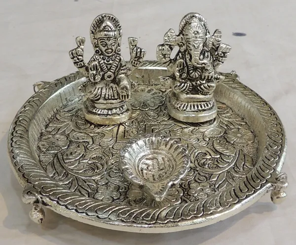 Aluminium_Showpiece_Laxmi_Ganesh_Puja_Thali_-_5.5x5.5x2.2_Inch_(AS506_S)