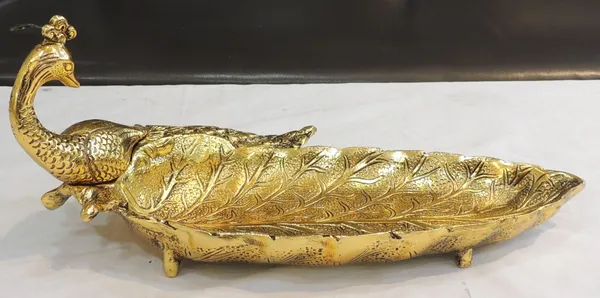 Aluminium_Showpiece_Peacock_Plate_-_12x7x5.5_Inch_(AS508_G)