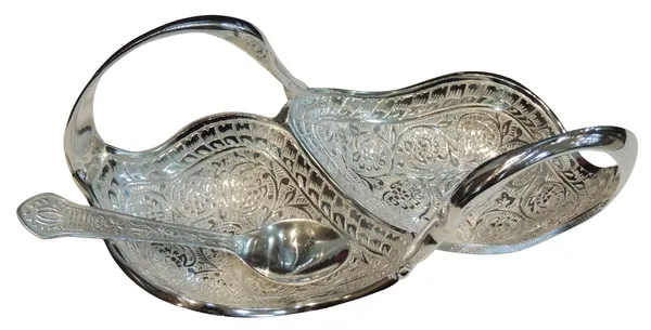 Decorative_Duck_Bowl,_Spoon_With_Velvet_Box_-_(AT054_D)