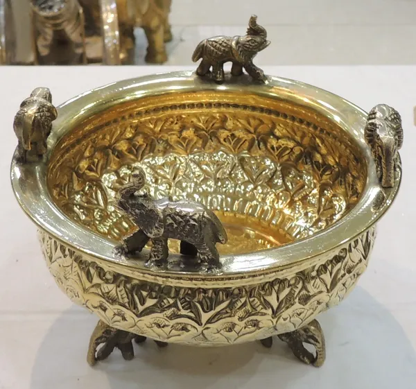 Brass_Decorative_Antique_Elephant_Urli_-_6x6x4.5_Inch_(AT072_B)