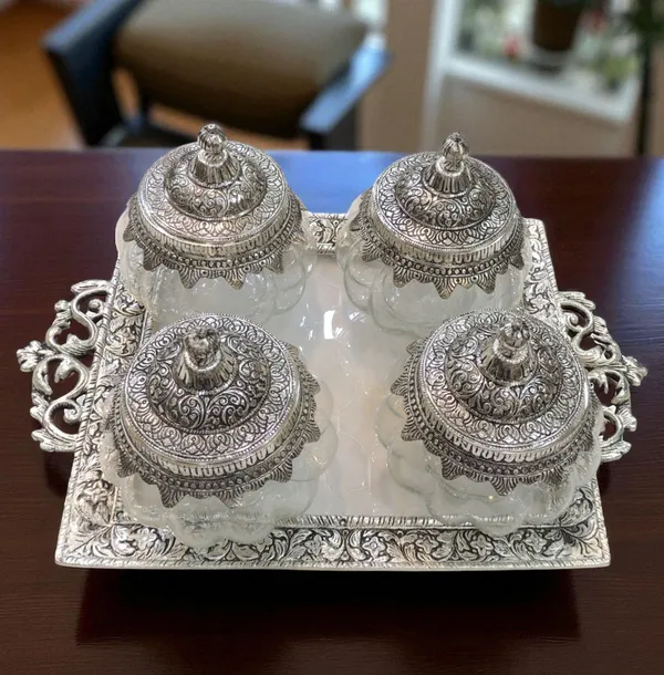 Aluminium_Decorative_Tray_-_16x10.5x0.5_Inch_(AT074_D)