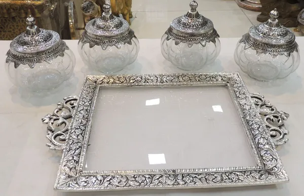 Aluminium_Decorative_Tray_-_16x10.5x0.5_Inch_(AT074_D)