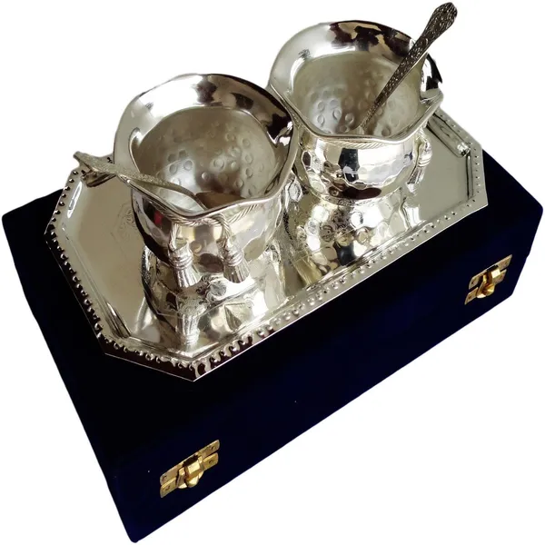 Brass_Silver_Plated_2_Bowl_Set_With_Plate_Packed_In_Velvet_Box_(B014)