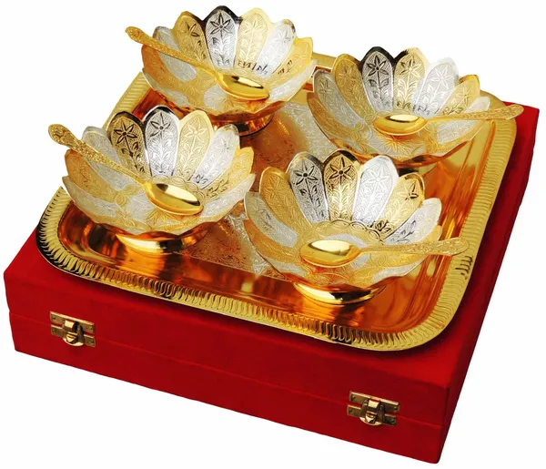 Brass9_Pc_Bowl_Kamal_Set_2_tone_(MN_15)_-5x5x2_Inches_(B126)